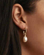 Load image into Gallery viewer, By Charlotte-  Whispers of Tranquility Pearl Hoops
