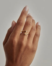 Load image into Gallery viewer, By Charlotte - Flow Of Life Ring - Gold
