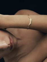 Load image into Gallery viewer, Temple Of The Sun - Bask Bracelet Gold
