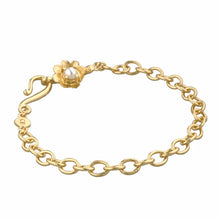 Load image into Gallery viewer, Cleopatra&#39;s Bling -  Perdita Bracelet With Pearl - 18K Gold Plated
