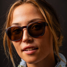 Load image into Gallery viewer, Otis - Offset Sport - Matte Amberwood Tort / Brown Polar
