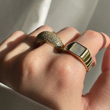 Load image into Gallery viewer, Arms Of Eve - Yang Signet Ring - White/Gold
