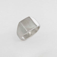 Load image into Gallery viewer, Sue The Boy - Tall Rectangle Signet Ring
