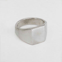 Load image into Gallery viewer, Sue The Boy - Tall Rectangle Signet Ring
