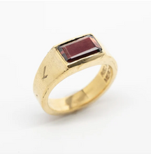 Load image into Gallery viewer, Merchants Of The Sun - Adroit Red Garnet - Gold
