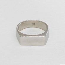 Load image into Gallery viewer, Sue The Boy - Wide Rectangle Signet Ring
