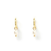 Load image into Gallery viewer, Arms Of Eve - Cordelia Gold Pearl Earrings
