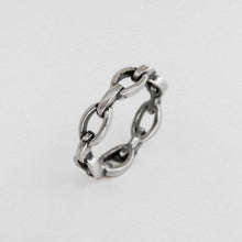 Load image into Gallery viewer, Sue The Boy - Chain Ring
