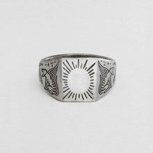 Load image into Gallery viewer, Sue the Boy - Thylacine Signet Ring
