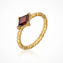 Load image into Gallery viewer, Temple Of The Sun - Jaya Garnet Ring - Gold
