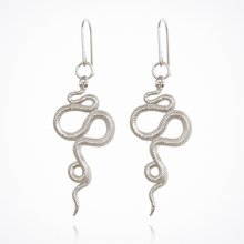 Load image into Gallery viewer, Snake - Earrings Silver
