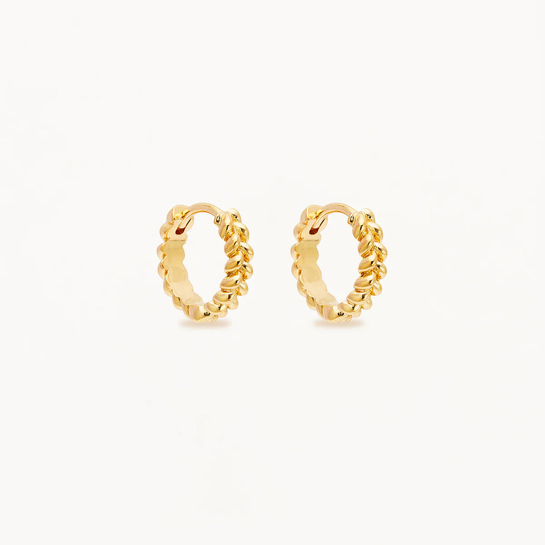 By Charlotte - Intertwined Small Hoops - Gold