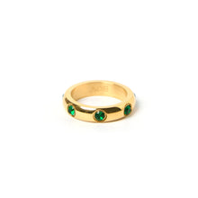 Load image into Gallery viewer, Arms Of Eve - Behati Ring - Gold / Emerald
