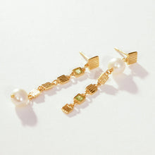 Load image into Gallery viewer, Silvia - Earrings Gold
